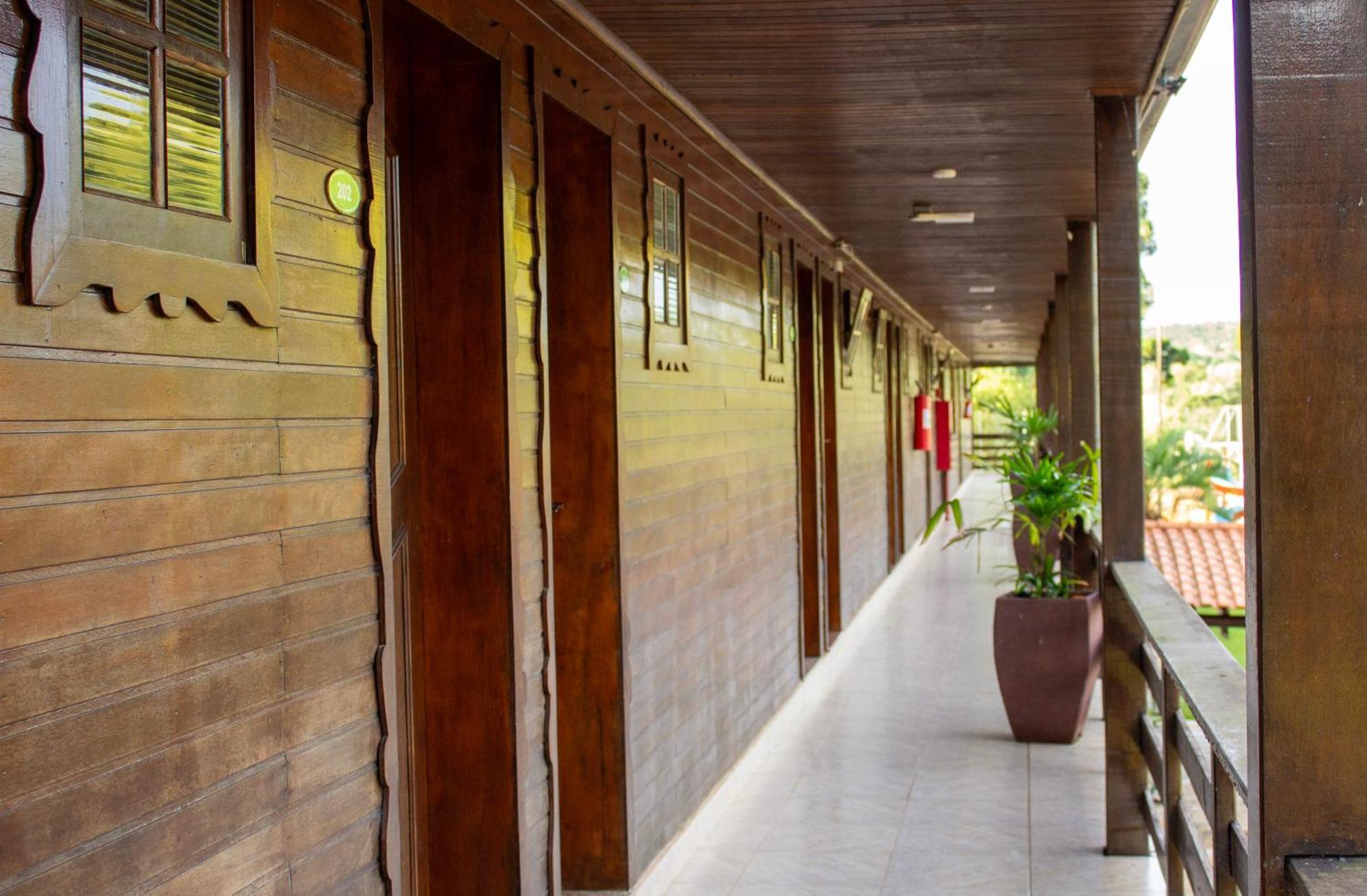 Goldmen Select Guarapuava Hotel Bagian luar foto