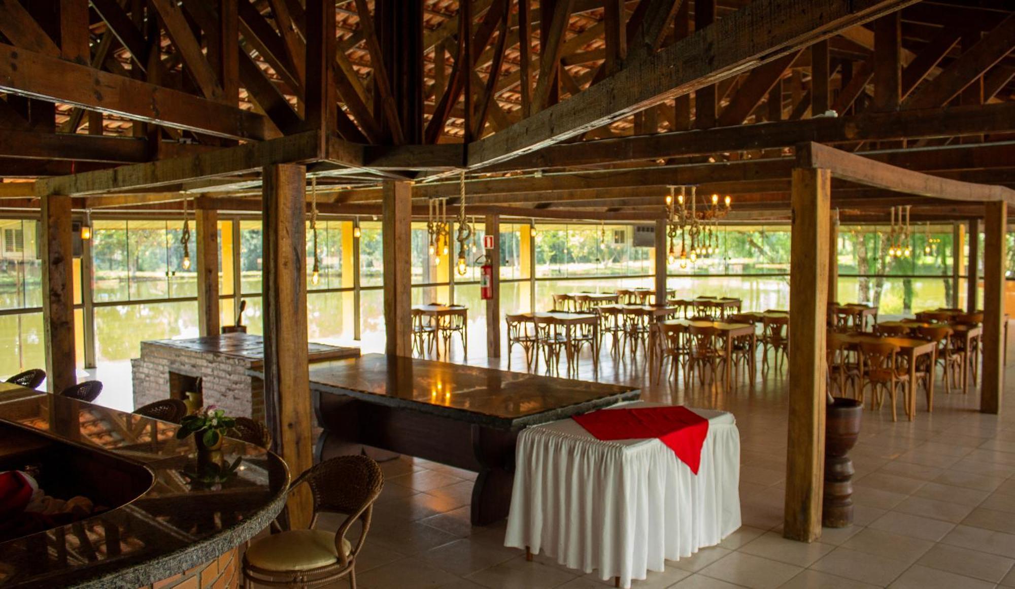 Goldmen Select Guarapuava Hotel Bagian luar foto